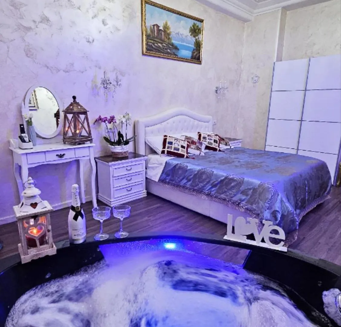 L&S Jacuzzi Home Rome Italy